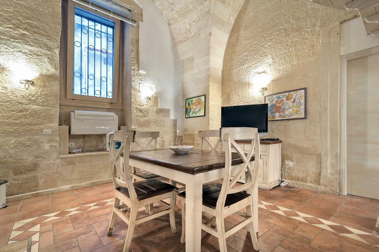 Suite Dei Baroni Λέτσε Εξωτερικό φωτογραφία